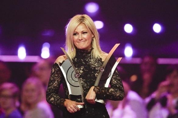 Zu ihren 13 ECHOs gesellten sich heute Abend weitere vier. Helene Fischer räumte mal wieder ab. Helene Fischer ECHO