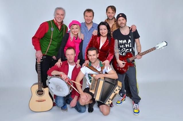 Live auf der Burgarena Finkenstein in Österreich treten die SEER auf ihrer Jubiläumstour am 18. und 19. August auf. Die SEER Jubiläumstour live 2016