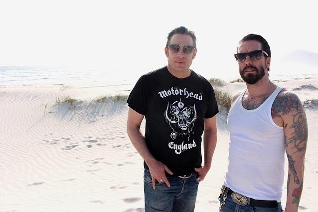 Wie werden sich die anderen Künstler heute Abend schlagen? Schließlich kommen alle aus anderen Musikgenres… Sing meinen Song The BossHoss