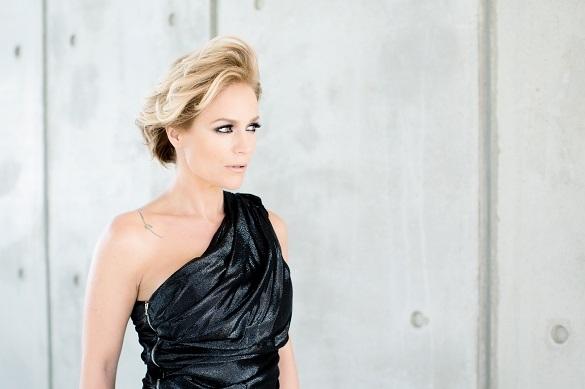 DSDS läuft langsam in die heiße Phase ein und auch die Gemüter werden immer erhitzter. Jetzt wirft eine Ex-Kandidatin Michelle vor, dass ihre Kritik für den Rauswurf verantwortlich sei. Michelle Sandra Berger DSDS Streit