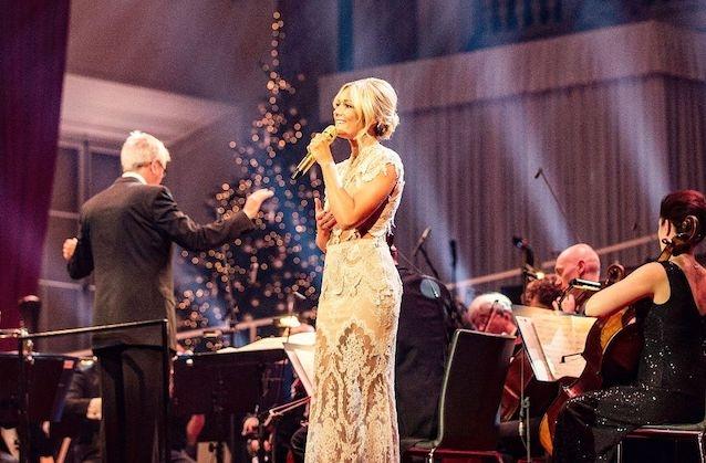 Helene Fischers Karriere liest sich wie aus dem Traum eines jungen Mädchens. Helene Fischer: vom Aschenputtel zur Schlagerprinzessin.