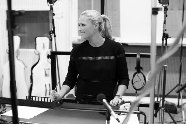 GoldStar TV zeigt ausgewählte Helene-Fischer-Hits, eine Doku sowie einen zweiteiligen Konzertmitschnitt. Helene Fischer GoldStar TV Dokumentation Konzert