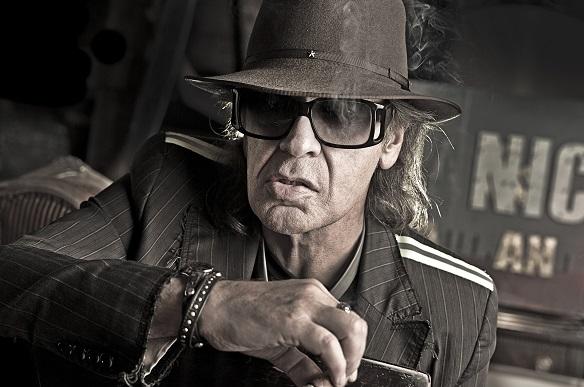 Momentan ist der Panikrocker erfolgreich mit seiner Tour unterwegs. Bei ihm Zuhause geschah währenddessen ein Diebstahl! Udo Lindenberg Gemälde Diebstahl