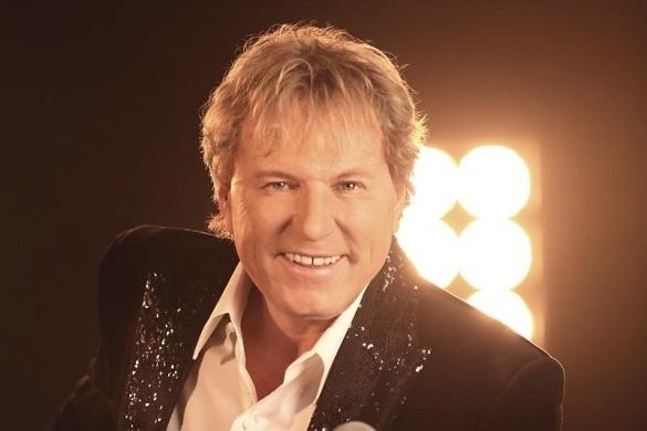 Charmant, witzig, musikalisch. So ist Bernhard Brink als Gastgeber! Bernhard Brink Hits MDR