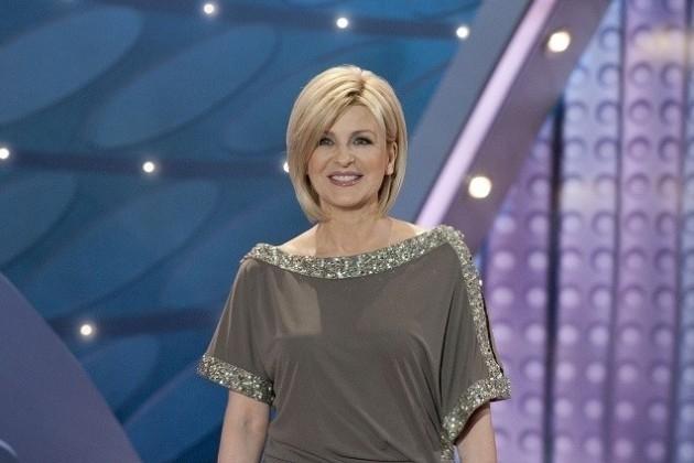 Fast 40 Jahre steht Carmen Nebel nun schon auf der Bühne und noch immer verzaubert sie ihre Gäste und Zuschauer und bereitet uns tolle Momente. Carmen Nebel Showmomente