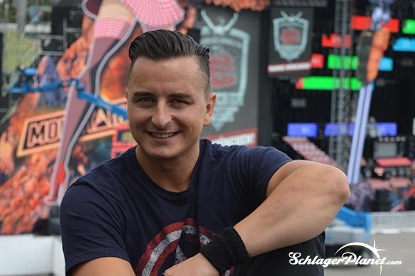 Heute Abend wird Andreas Gabalier seine größte VolksRock'n'Roller Party der Welt feiern. Jedoch mit verstärkten Sicherheitsvorkehrungen. Andreas Gabalier Olympiastadion München