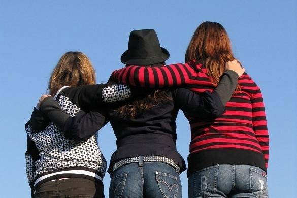 Musik bedeutet viel mehr als plumper Spaß. Besonders für das Zwischenmenschliche ist es von Bedeutung. Musik Menschen Bedeutung