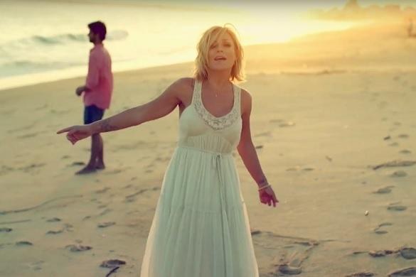 In ihrem neuen Musikvideo präsentiert sich Michelle von ihrer verführerischen Seite. Michelle Musikvideo YouTube