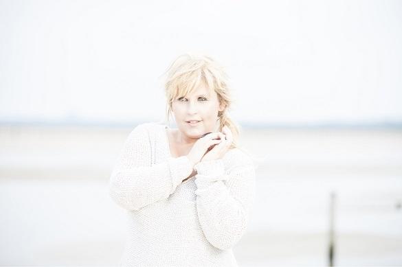 Die Blondine meldet sich mit ihrem vierten Album zurück. Darauf ist auch das Duett mit Roland Kaiser zu hören. Maite Kelly Album Veröffentlichung