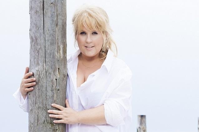 Auf ihrer anstehenden Tour präsentiert die Künstlerin ihr neues Album. Insgesamt wird es neun Konzerte geben. Maite Kelly Sieben Leben für dich Tour