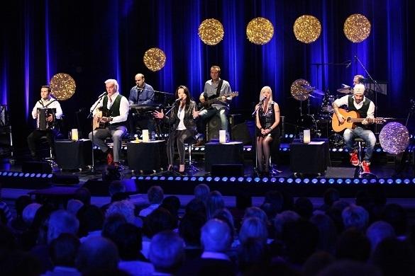 Neben dem neuen Album, das am 04. November erschienen ist, haben die SEER auch eine Jubiläumsshow produziert. Diese wird heute am 05. November um 20:15 Uhr bei ServusTV ausgetrahlt. Die SEER 20 Jahre Jubiläum