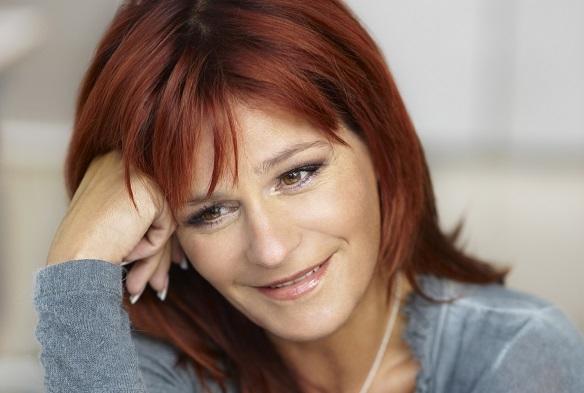 Andrea Berg gibt ihren Fans für 500.000 Facebook-Likes als Dankeschön eine riesen Überraschung zurück! Andrea Berg Meet & Greet