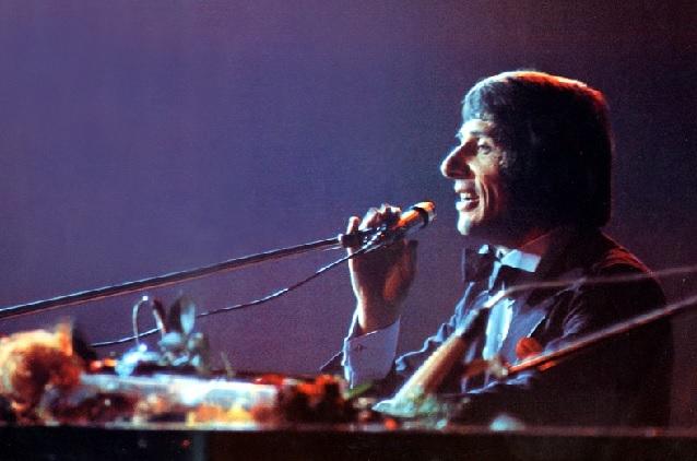 Udo Jürgens tritt live auf, während seiner Konzert-Tour 1969-1970. Udo Jürgens