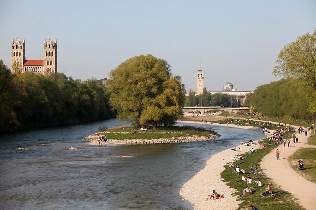 Die schönsten Heimat-Hymnen der Schlagerstars haben wir in der Übersicht. Heimat-Lieder