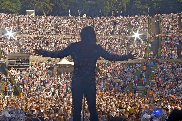 Um 23:00 Uhr strahlt das Erste „Schlagerland”, die Schlager-Doku, aus. Schlagerland
