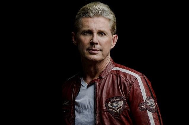 Mit "Zeit zu fliegen" beweist Markus, dass er immer noch ein wahnsinnig guter Songwriter und Sänger ist. Markus zeit zu fliegen