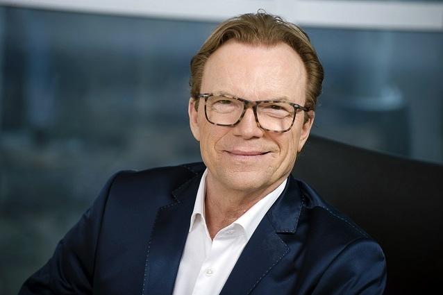 Woflgang Lippert ist ein echtes Urgestein des deutschen Show-Geschäfts und hat so einige interessante Geschichten auf Lager. wolfgang lippert