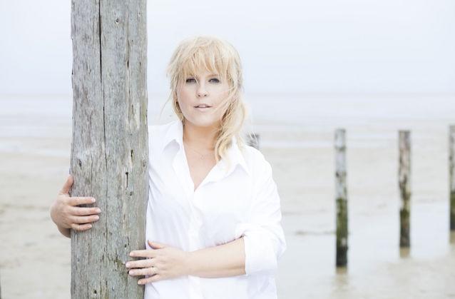 Maite Kelly schöpfte beim Auftakt ihrer allerersten Solotournee "Sieben Leben für dich" aus dem Vollen: Von ihrer Zeit in der Kelly Family bis zu ihren heutigen Hits. Maite Kelly Tour 2017 Konzert