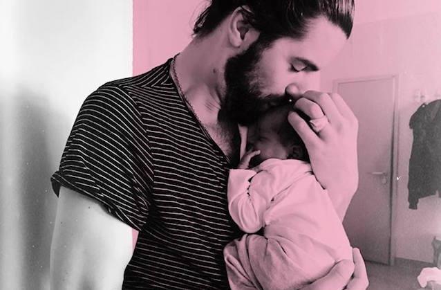 voXXclubber Michael Hartinger ist zum zweiten Mal Papa geworden. Sein zweiter Sohn Eliah Rock kam am 26. März 2017 zur Welt. voxxclub michael hartinger baby sohn nachwuchs