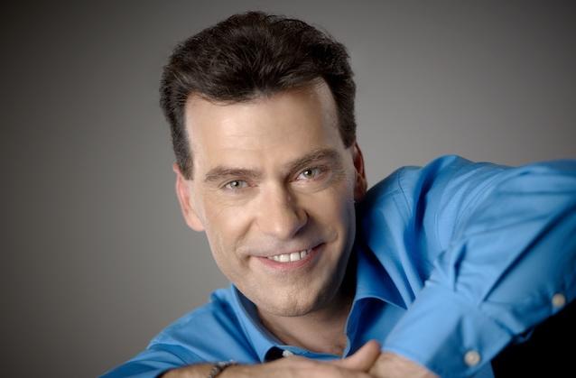 Stefan Moll hat seit 2014 wieder eine Single herausgebracht, die er mit der Texterin Irma Holder komponierte. Stefan Molls neue Single heißt "Frag doch dein Gefühl".