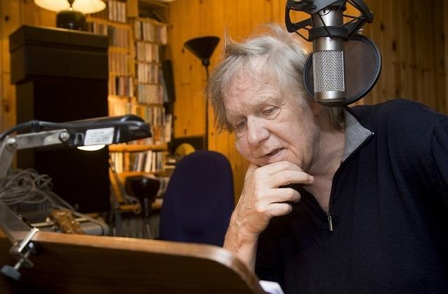 Der "deutsche Johnny Cash" hat wieder zugeschlagen! Gunter Gabriel veröffentlicht "LickLab Akustik Session" Gunter Gabriel veröffentlicht sein neues Album "LickLab Akustik Sessions", auf dem er Johnny Cash ins Deutsche übersetzt.
