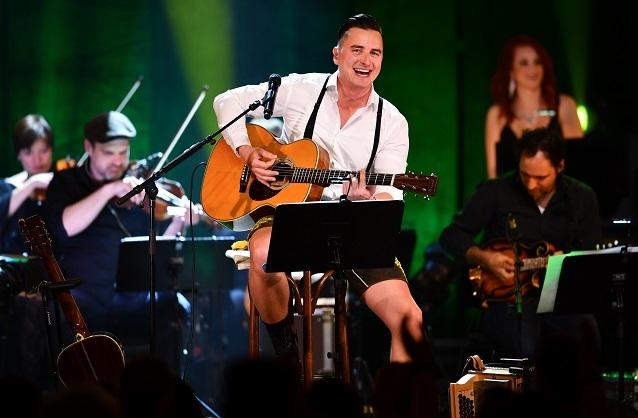 Viele Schlagerstars begeistern mit ihren Akustik-Versionen, auch Andreas Gabalier.