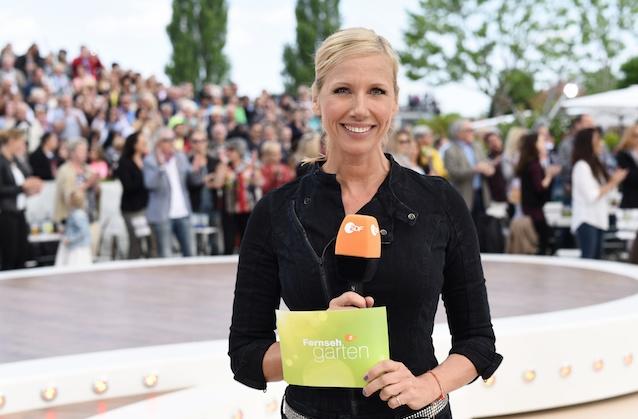 Andrea Kiewel begrüßt als Gast unter anderem ESC-Gewinnerin Nicole. Europa von A bis Z ist das Thema im „ZDF-Fernsehgarten“ am 14. Mai.