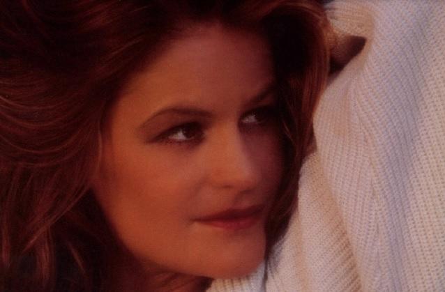 Unglaublich: 22 Jahre nach der Erstveröffentlichung entert Andrea Berg „Gefühle“ die Deutschen Charts. Andrea Bergs „Gefühle“ erobert derzeit erneut die Charts.
