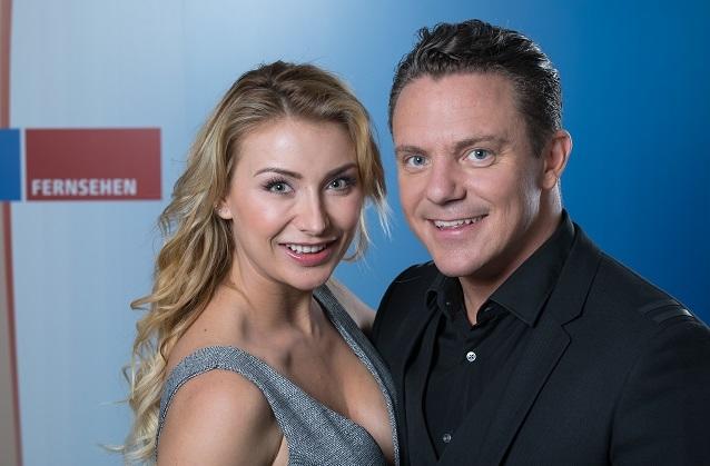 Stefan Mross und Anna-Carina Woitschack zu Gast bei „Volle Kanne“ im ZDF.