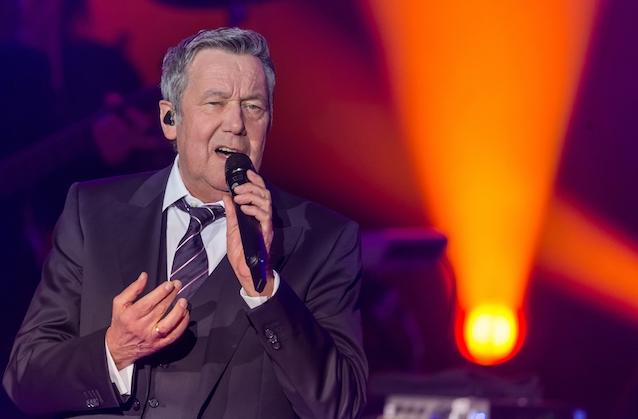 14 neu bearbeitete und aufgenommene Songs finden sich auf dem neuen Album von Roland Kaiser – allesamt Hits aus seiner langen Karriere. Roland Kaiser dreht mit 65 Jahren noch einmal richtig auf.