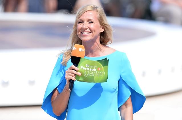 Andrea Kiewel im „ZDF-Fernsehgarten“. Andrea Kiewel im „ZDF-Fernsehgarten“.