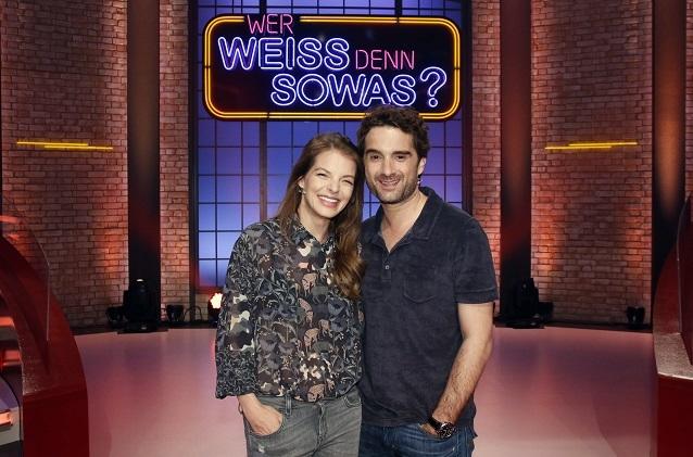 „Wer weiß denn sowas“ strahlt das Erste heute Abend um 18:00 Uhr aus. Yvonne Catterfeld