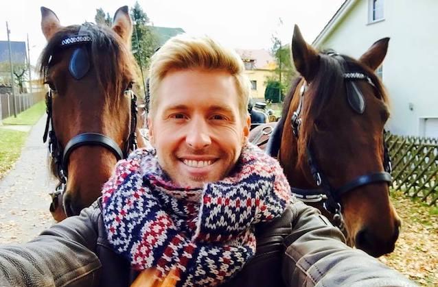 Maximilian Arland fühlt sich auf dem Lande sichtlich wohl. Maximilian Arland fühlt sich auf dem Lande sichtlich wohl.
