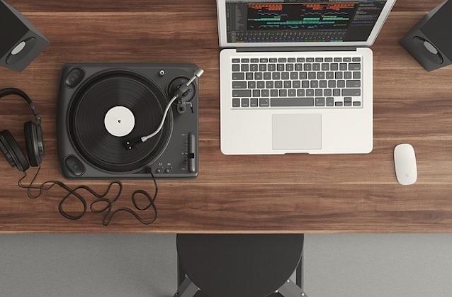 Für viele nimmt Musik in ihrem Leben eine zentrale Bedeutung ein – sowohl während der Arbeit als auch privat. Für viele nimmt Musik in ihrem Leben eine zentrale Bedeutung ein – sowohl während der Arbeit als auch privat.