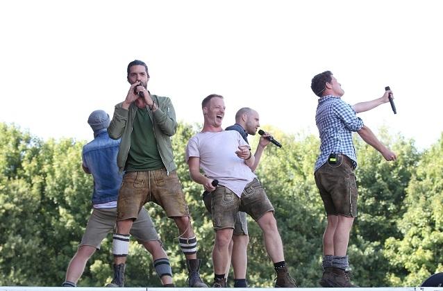 VoXXclub verwandelten die Münchner U-Bahn in einen Partyzug.