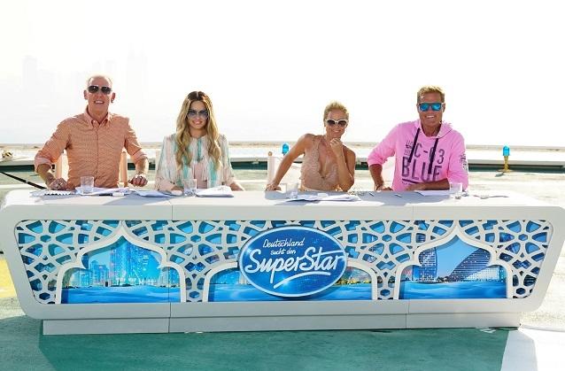 Michelle ist zwar nicht mehr mit dabei, dafür nimmt eine andere Schlager-Sängerin neben Dieter Bohlen Platz. So wird die „DSDS“-Jury nicht mehr aussehen.