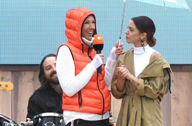 Andrea Kiewel und Vanessa Mai in der „Drei-Länder-Show“.