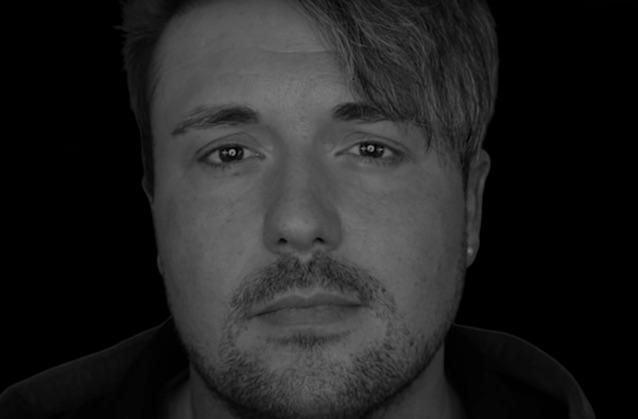 Alexander Martin trauert um seine Mutter. Alexander Martin trauert um seine Mutter.