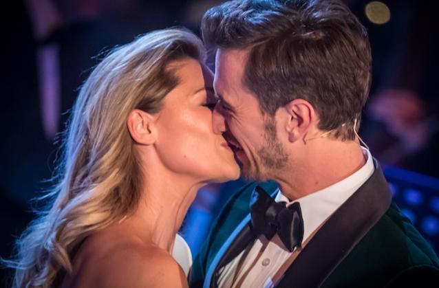 Ob sich Helene Fischer und Florian Silbereisen auch bei den "Schlagerchampions" küssen werden wie hier beim "Adventsfest"? Ob sich Helene Fischer und Florian Silbereisen auch bei den "Schlagerchampions" küssen werden wie hier beim "Adventsfest"?