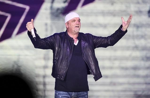 Mit der Tour kehrt der Erfolgsmusiker zurück zu seinen Wurzeln. Dj Ötzi rockt auf seiner „Gipfeltour 2018“ die Skigebiete in Österreich.