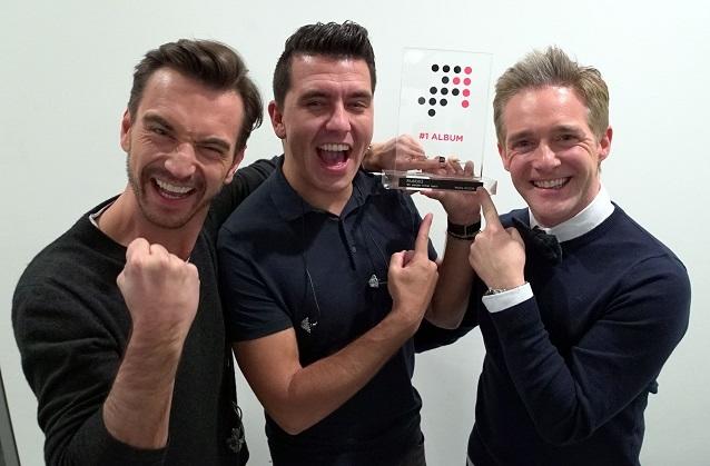 Damit schaffen es die Schlager-Sänger schon zum zweiten Mal auf Platz 1. KLUBBB3 klettern direkt auf Rang 1 der Album-Charts.