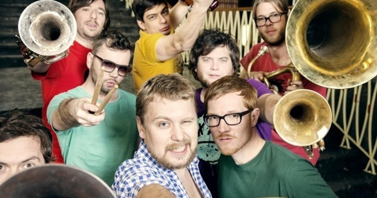 LaBrassBanda kommen ins Kino