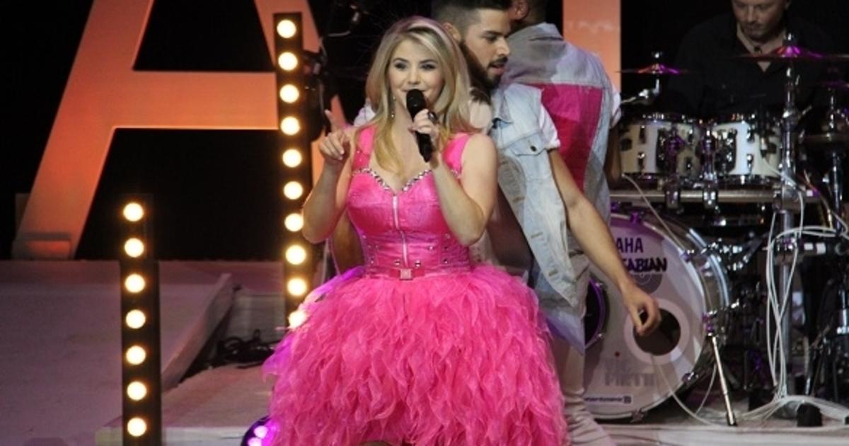 Beatrice Egli Pure Lebensfreude Tour Konzert In Hamburg