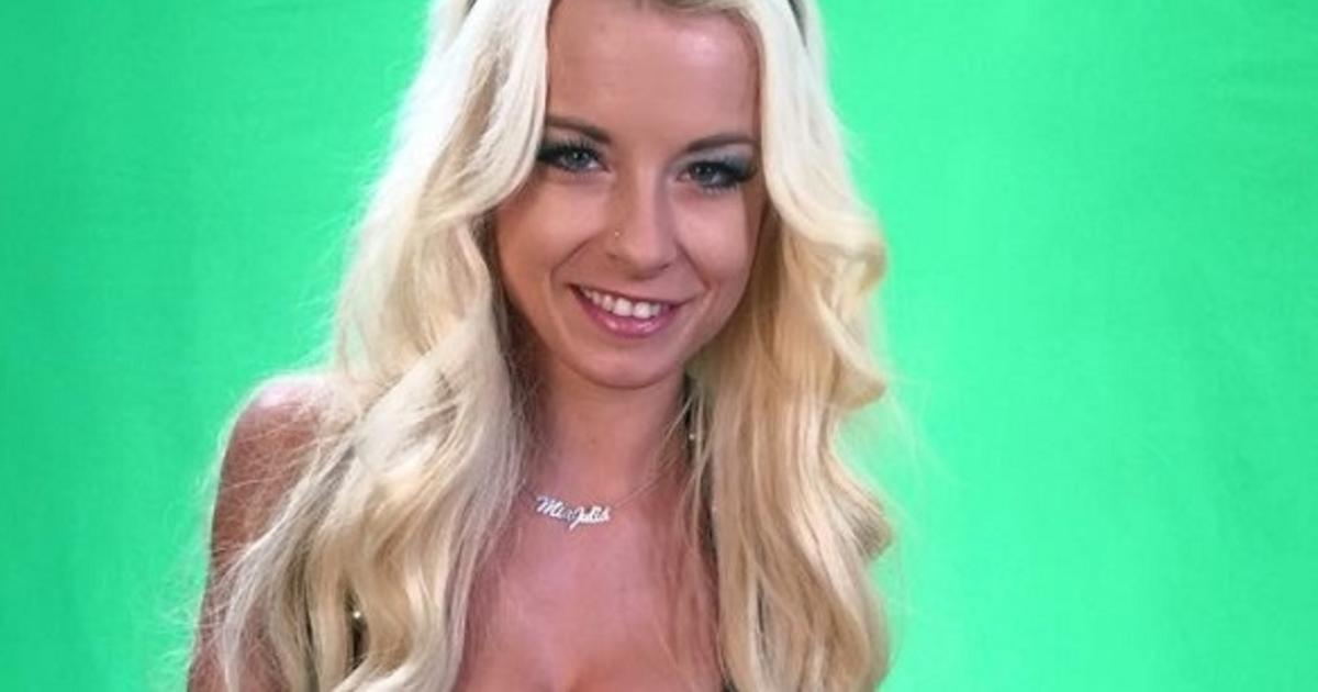 Mia Julia fällt beim Kochen Messer ins Bein