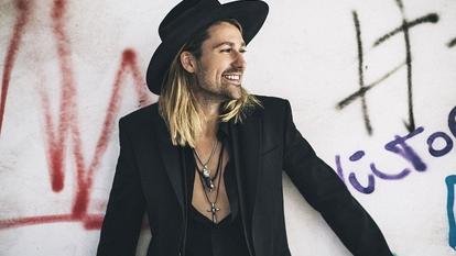 Star-Geiger David Garrett feierte seinen 38. Geburtstag im Tattoo-Studio.