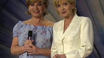 Carmen Nebel und Mary Roos gemeinsam beim „Sommerfest der Volksmusik“.