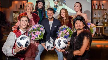 Jay Khan und Dschinghis Khan machen für den WM-Song "Moskau" gemeinsame Sache.