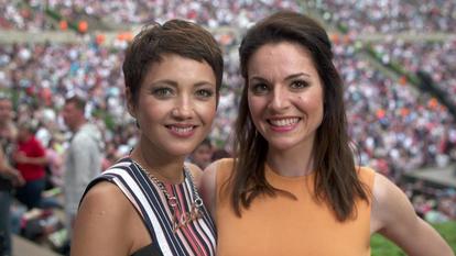 Die Moderatorinnen des Abends in der Waldbühne: (v.l.) Madeleine Wehle und Franziska Maushake.