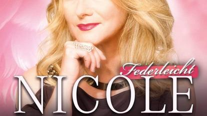 „Federleicht – Die schönsten Hits mit Gefühl“ heißt das neue Album von Nicole.