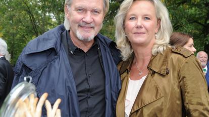 Johnny Logan und seine Partnerin Tanja Surmann feierten ebenfalls mit.